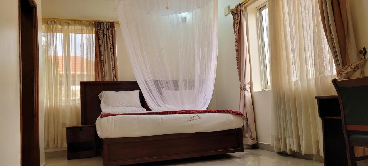 Glory Summit Hotel Hoima Dış mekan fotoğraf